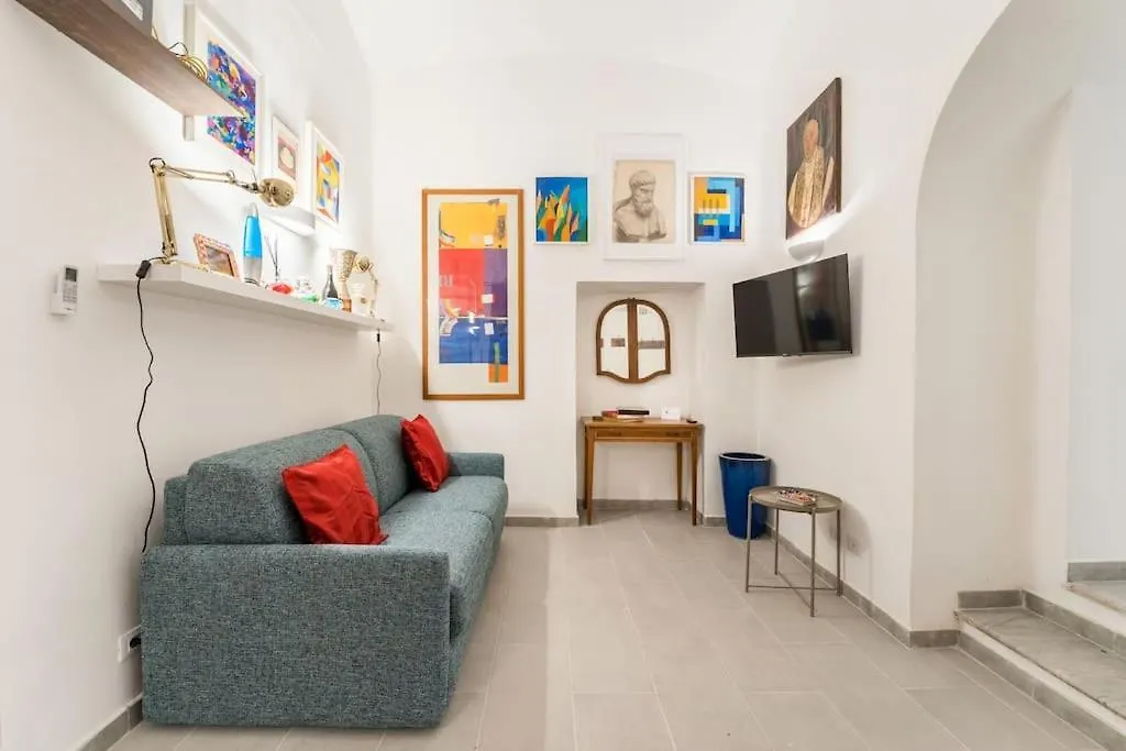 House Of Cardinals Apartment Rome